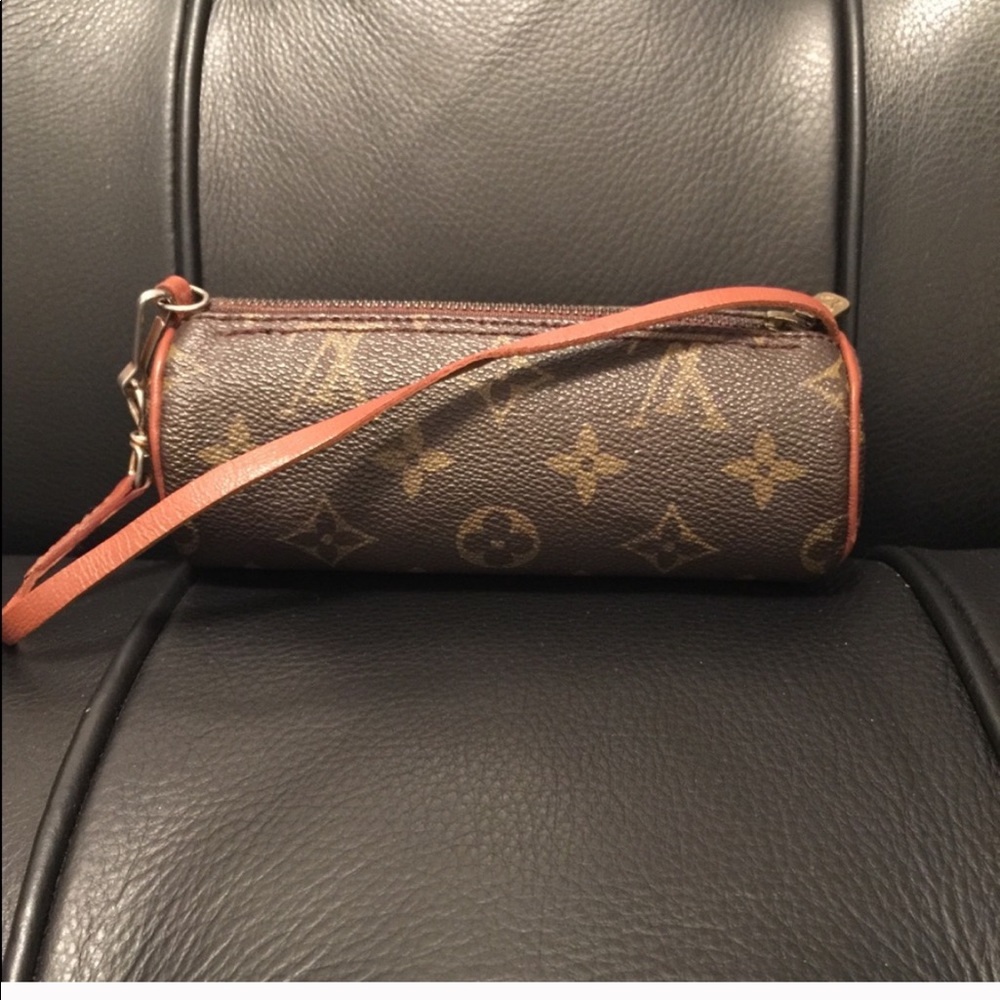 Louis Vuitton mini papillon pouch
